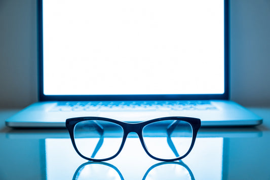 Occhiali luci blu, protezione dal nemico della nuova era - Clyra Eyewear