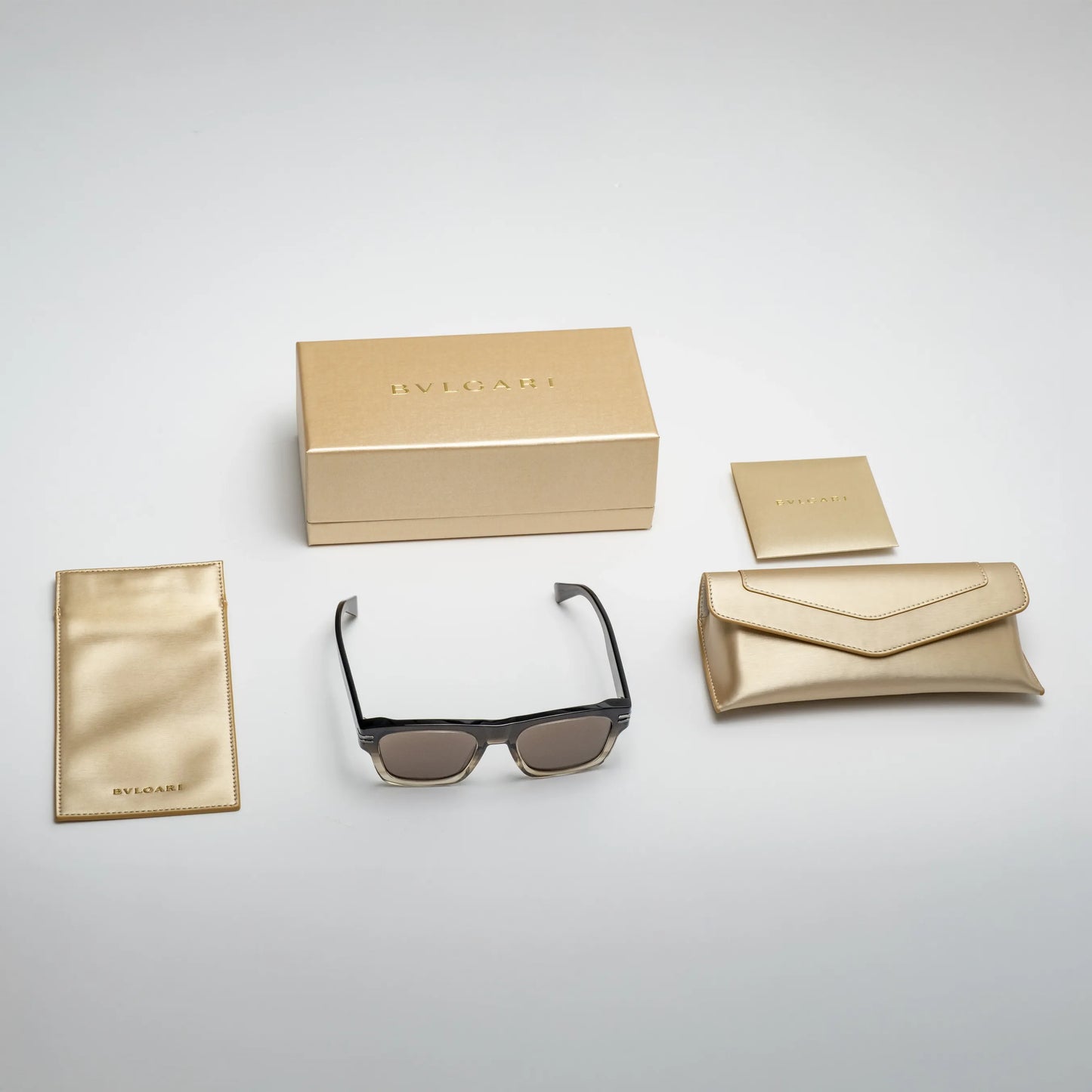 Occhiale da sole Bulgari BV40015I 65E Grey