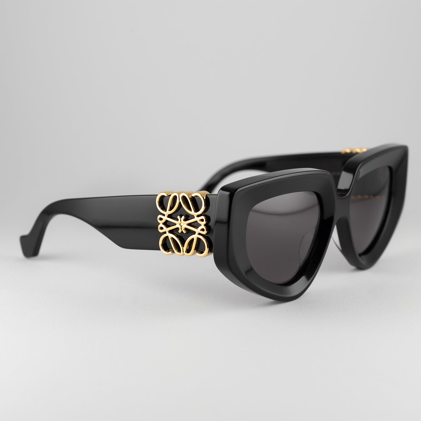 Occhiale da sole Loewe LW40154U 01A Black - Clyra Eyewear