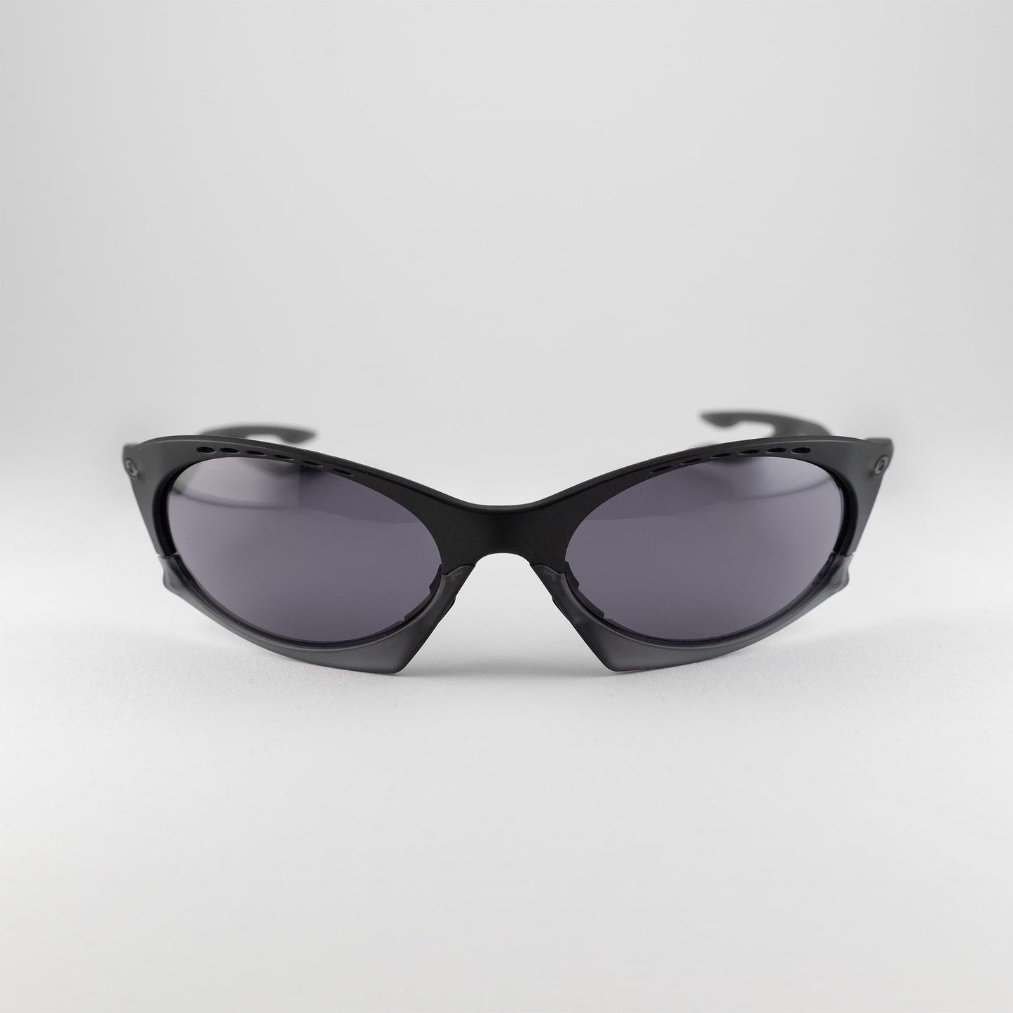 Occhiale da sole Oakley Plantaris OO9437 0163 Black - Clyra Eyewear