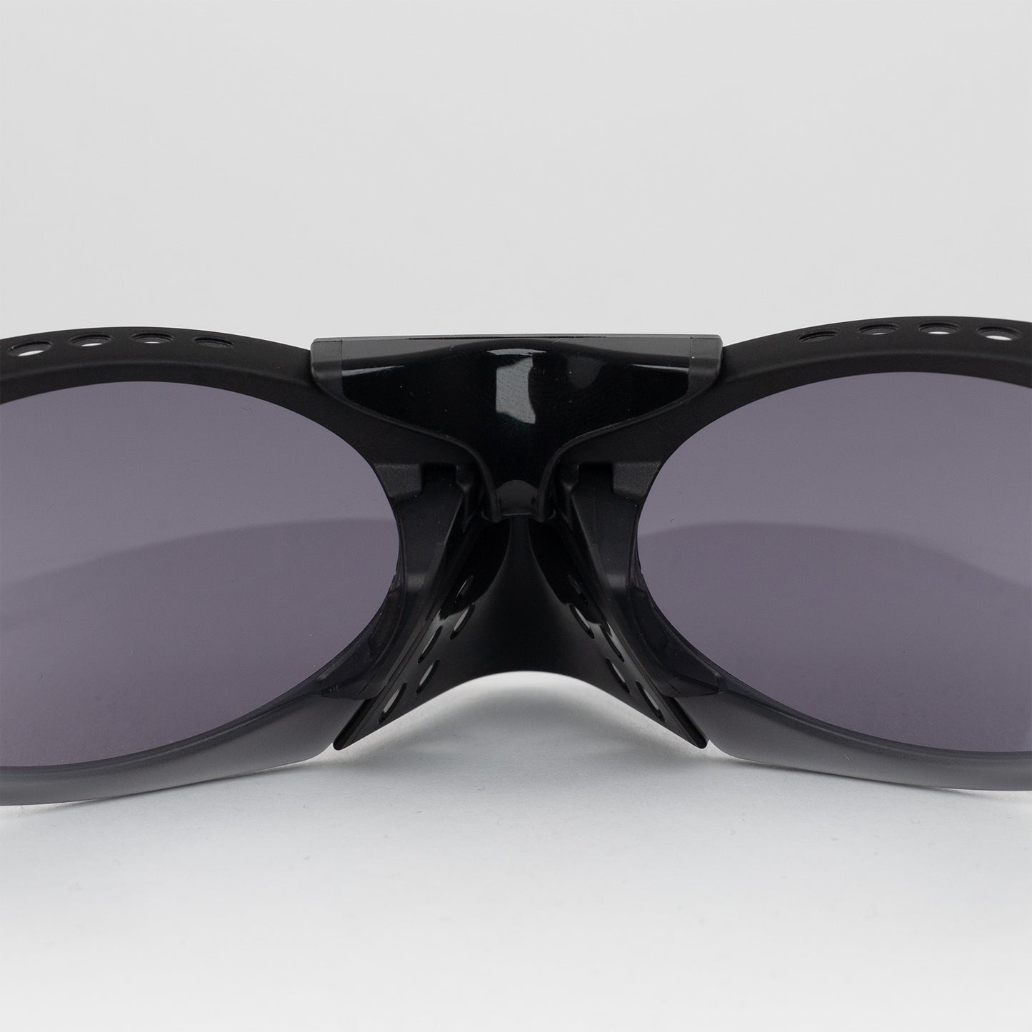 Occhiale da sole Oakley Plantaris OO9437 0163 Black - Clyra Eyewear