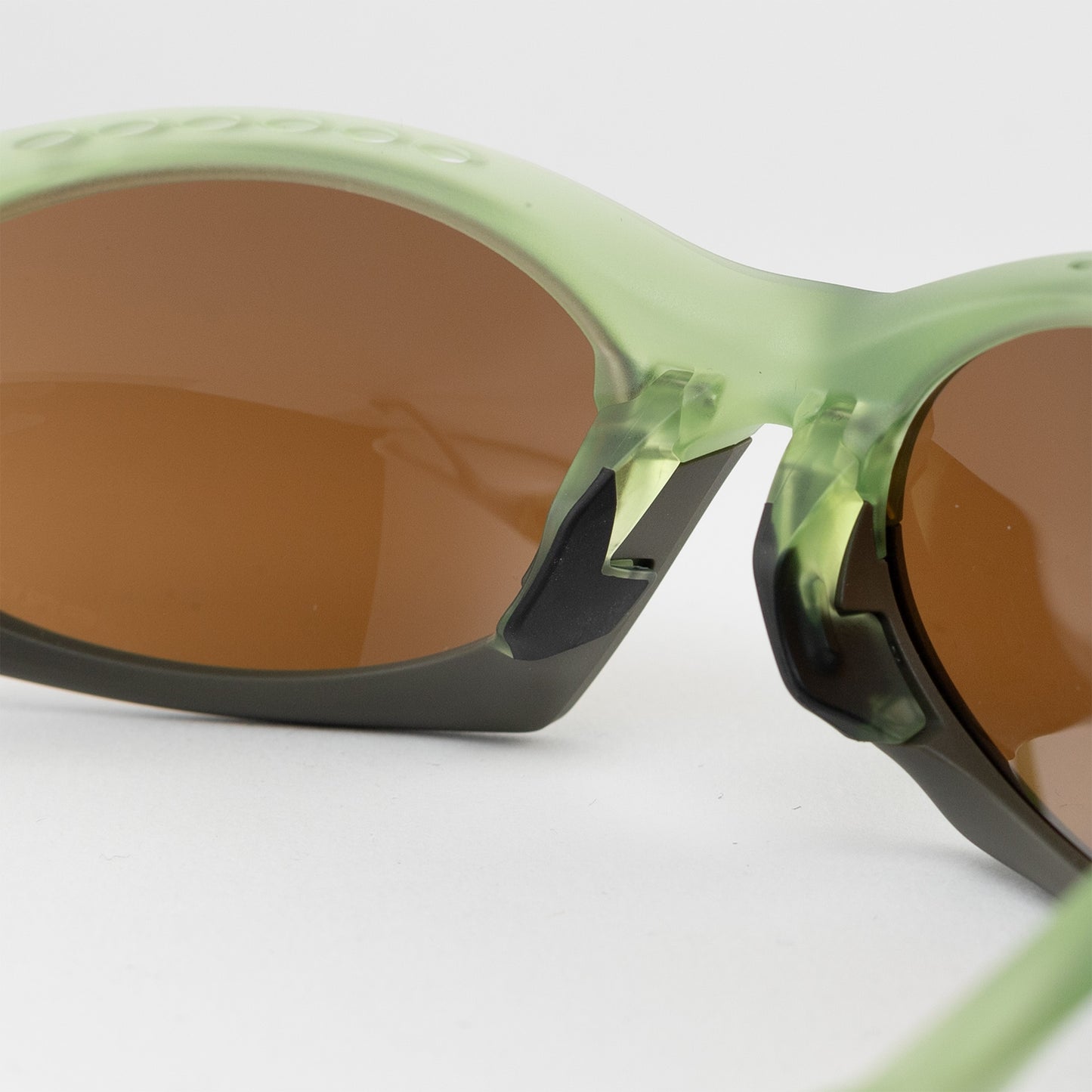 Occhiale da sole Oakley Plantaris OO9437 0363 Olive - Clyra Eyewear
