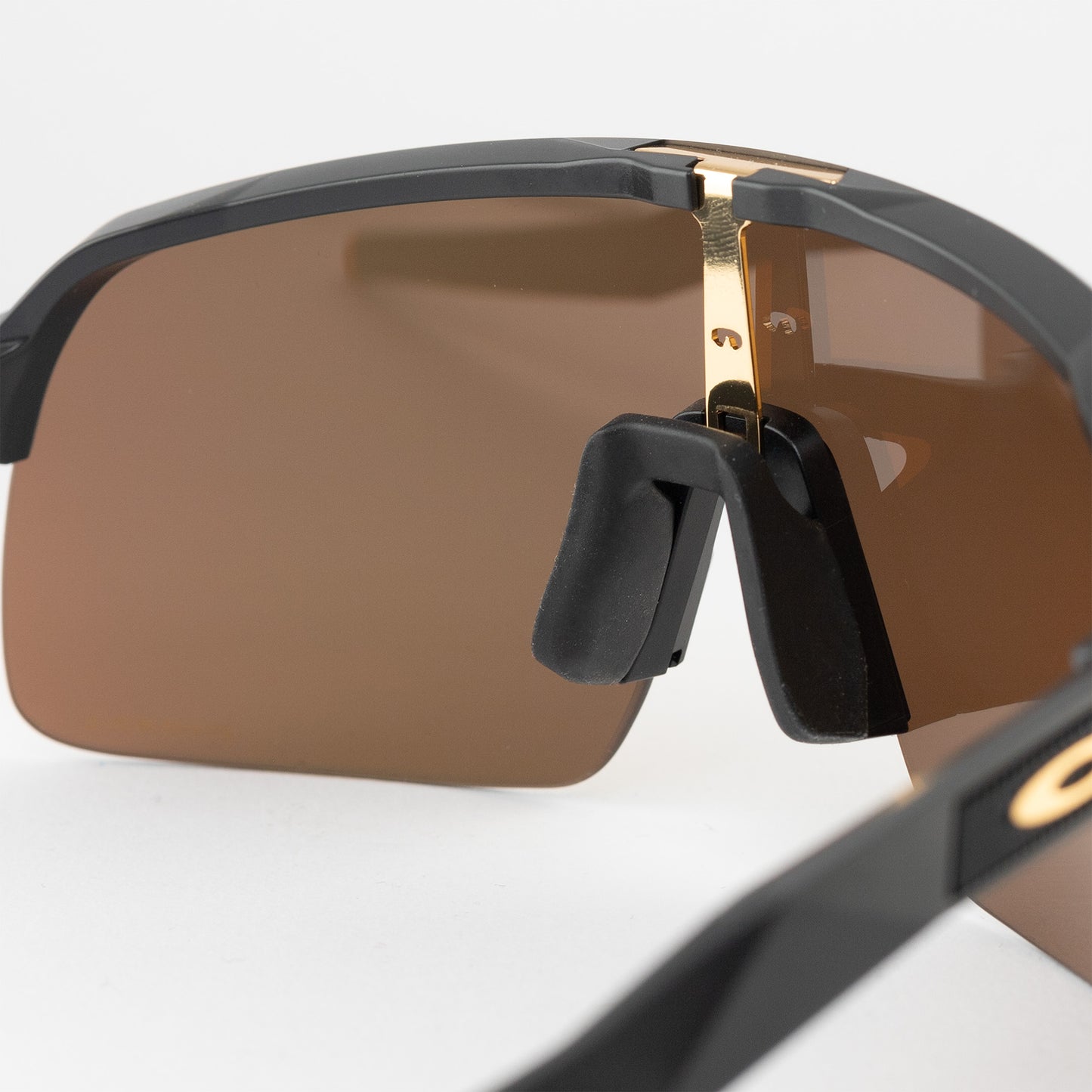 Occhiale da sole Oakley Sutro Lite OO9463 13 Gold - Clyra Eyewear