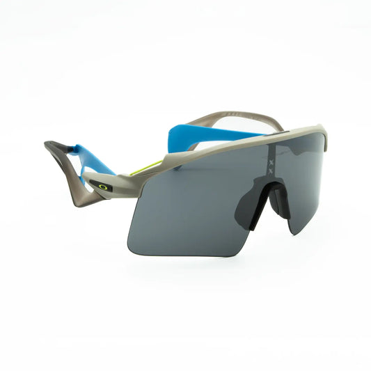 Stunt Wing Sunglasses OO9519 951903 Matte Sand
