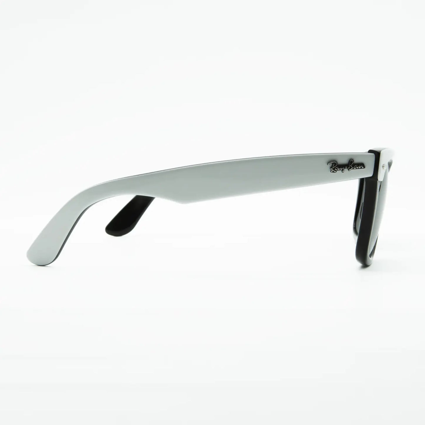 Ray-Ban Wayfarer Street Neat RB2240 1444/31 White/Black Sunglasses