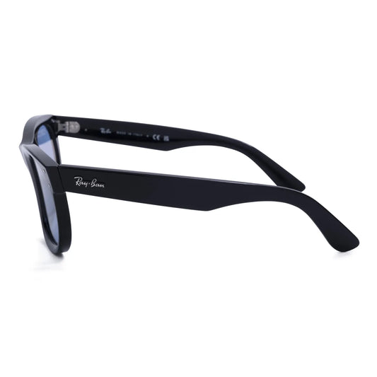 Occhiale da sole Ray-Ban Wayfarer Reverse RBR0502S 667772 - Nero/Azzurro